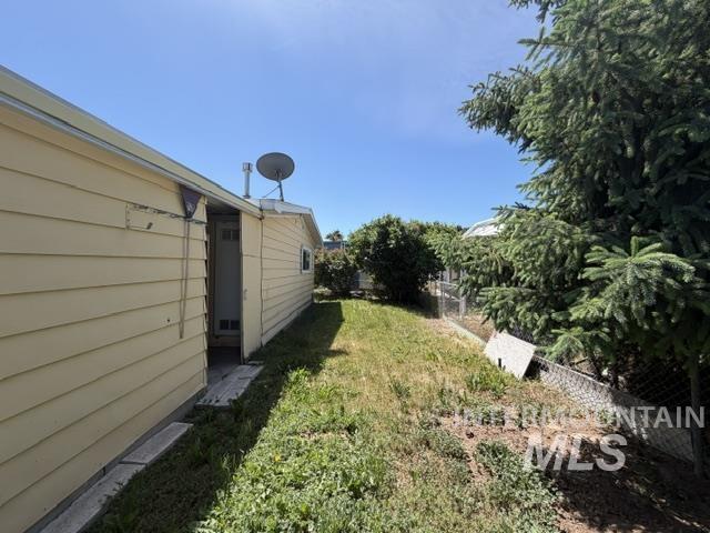 19 S Rose Cir, Meridian, Idaho 83642, 2 Bedrooms, 2 Bathrooms, Residential For Sale, Price $230,000,MLS 98986492