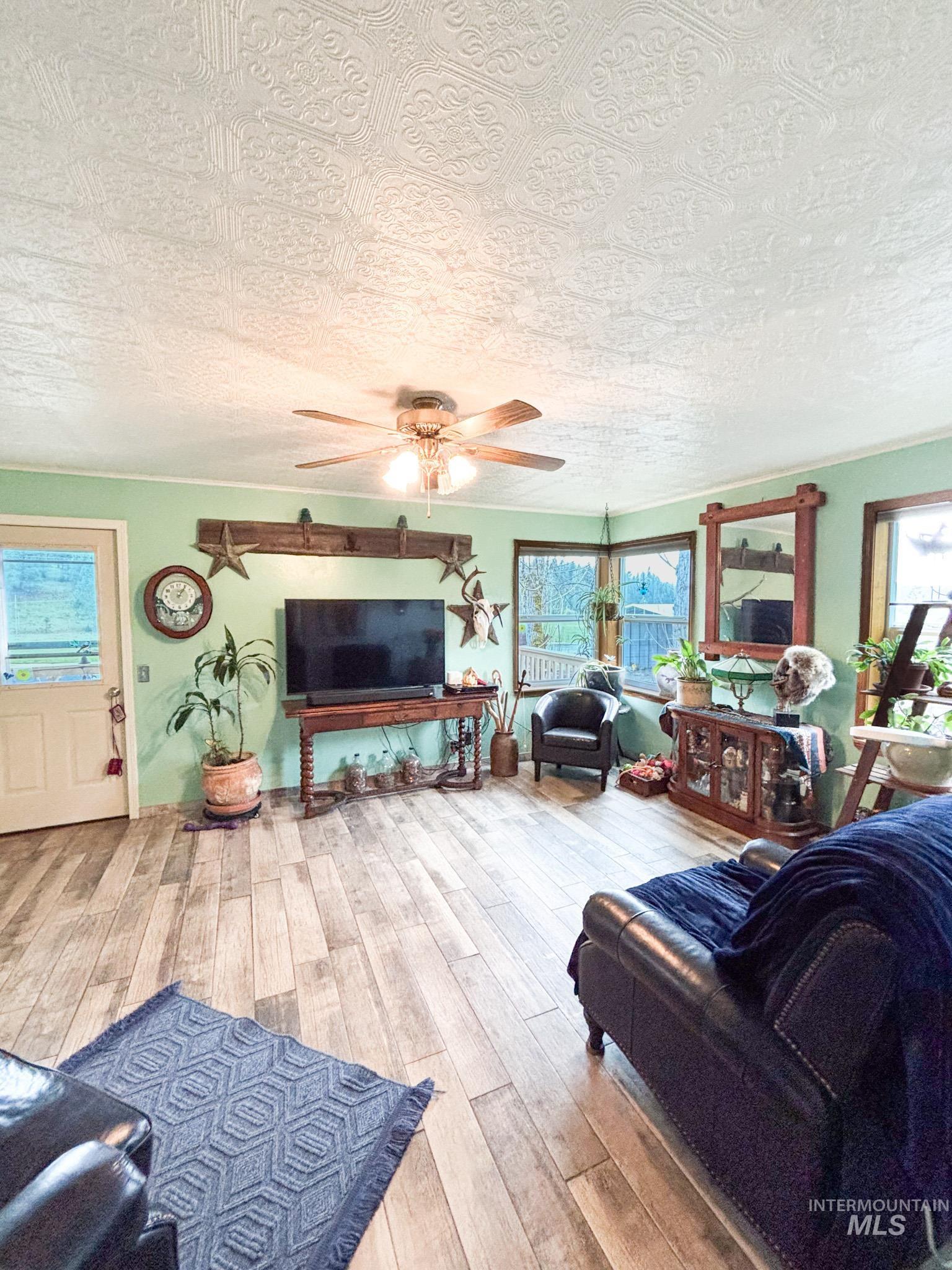 1995 Glenwood Road, Kamiah, Idaho 83536, 3 Bedrooms, 3 Bathrooms, Residential For Sale, Price $515,000, 98986493