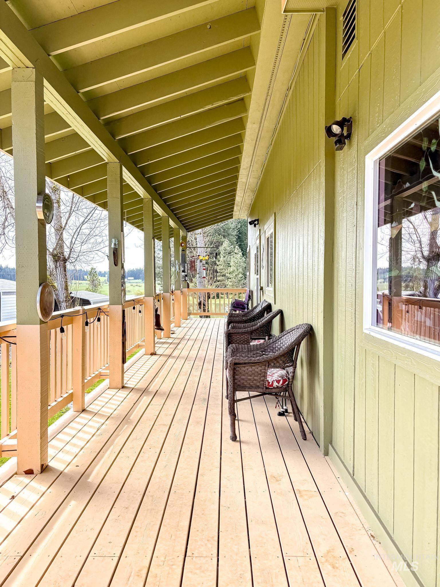 1995 Glenwood Road, Kamiah, Idaho 83536, 3 Bedrooms, 3 Bathrooms, Residential For Sale, Price $515,000, 98986493