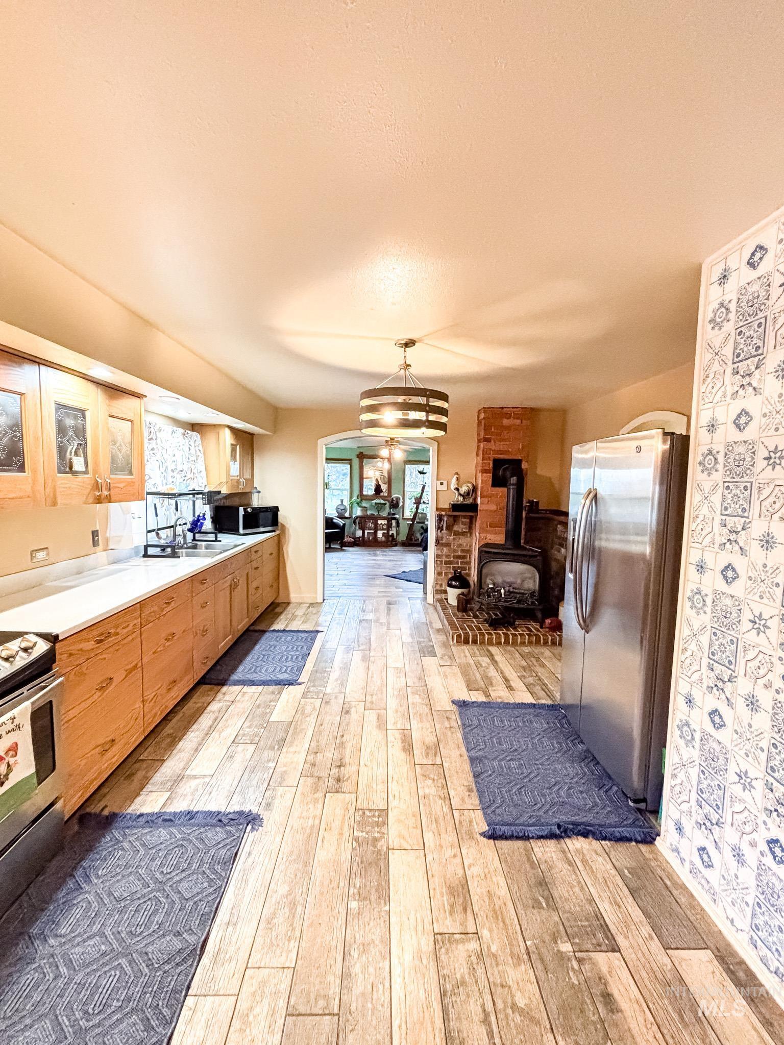 1995 Glenwood Road, Kamiah, Idaho 83536, 3 Bedrooms, 3 Bathrooms, Residential For Sale, Price $515,000, 98986493