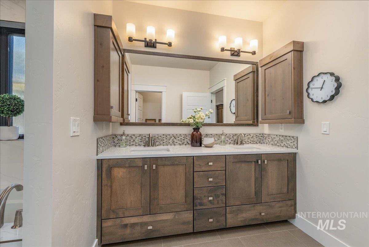 3108 W Hidden Springs Dr., Boise, Idaho 83714, 3 Bedrooms, 3 Bathrooms, Residential For Sale, Price $1,150,000, 98986494