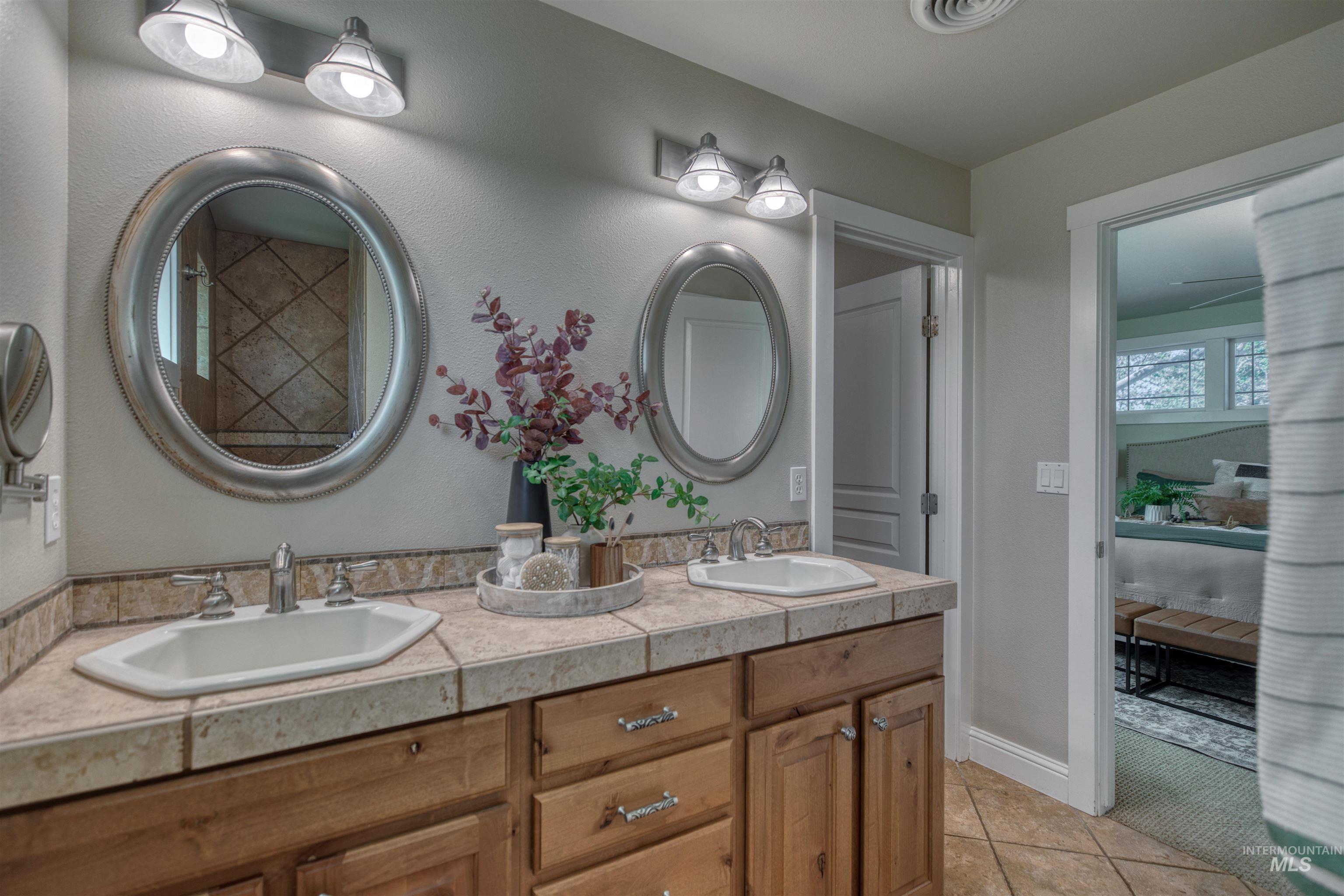 1608 N 26th St, Boise, Idaho 83702, 4 Bedrooms, 3 Bathrooms, Residential For Sale, Price $875,000, 98986496