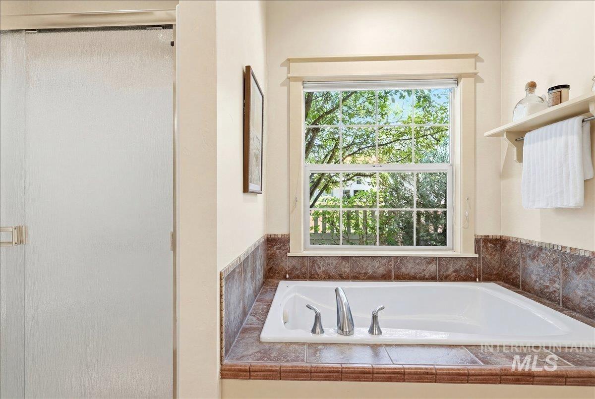 13410 N 5th Ave, Boise, Idaho 83714, 3 Bedrooms, 2.5 Bathrooms, Residential For Sale, Price $719,900, 98986497