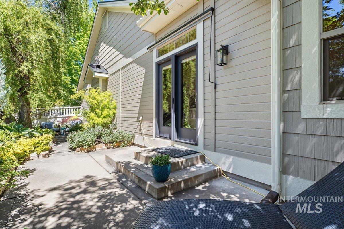 13410 N 5th Ave, Boise, Idaho 83714, 3 Bedrooms, 2.5 Bathrooms, Residential For Sale, Price $719,900, 98986497