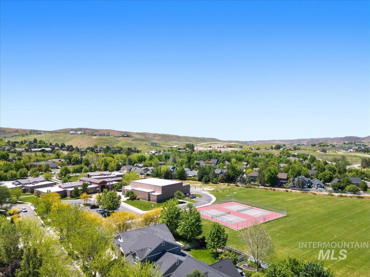 13410 N 5th Ave, Boise, Idaho 83714, 3 Bedrooms, 2.5 Bathrooms, Residential For Sale, Price $719,900, 98986497
