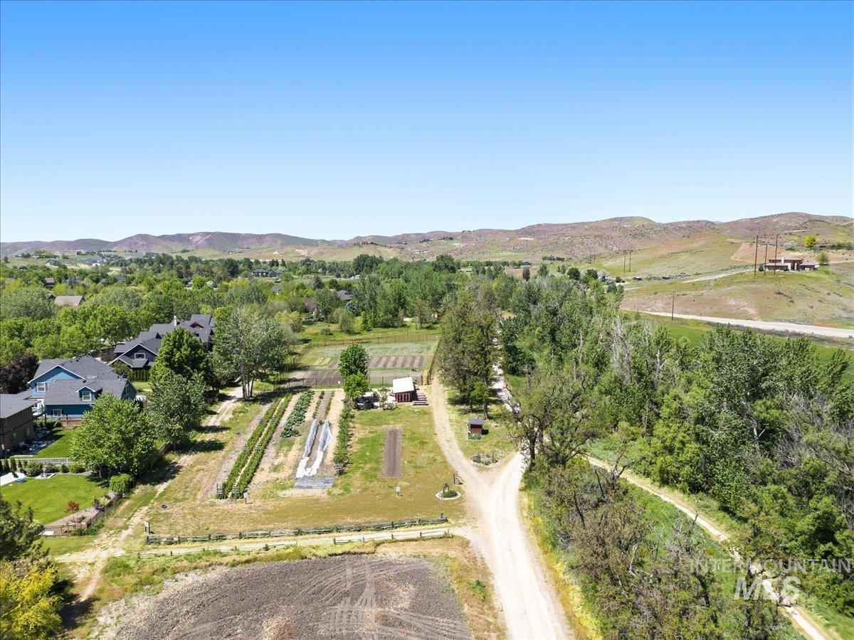 13410 N 5th Ave, Boise, Idaho 83714, 3 Bedrooms, 2.5 Bathrooms, Residential For Sale, Price $719,900, 98986497