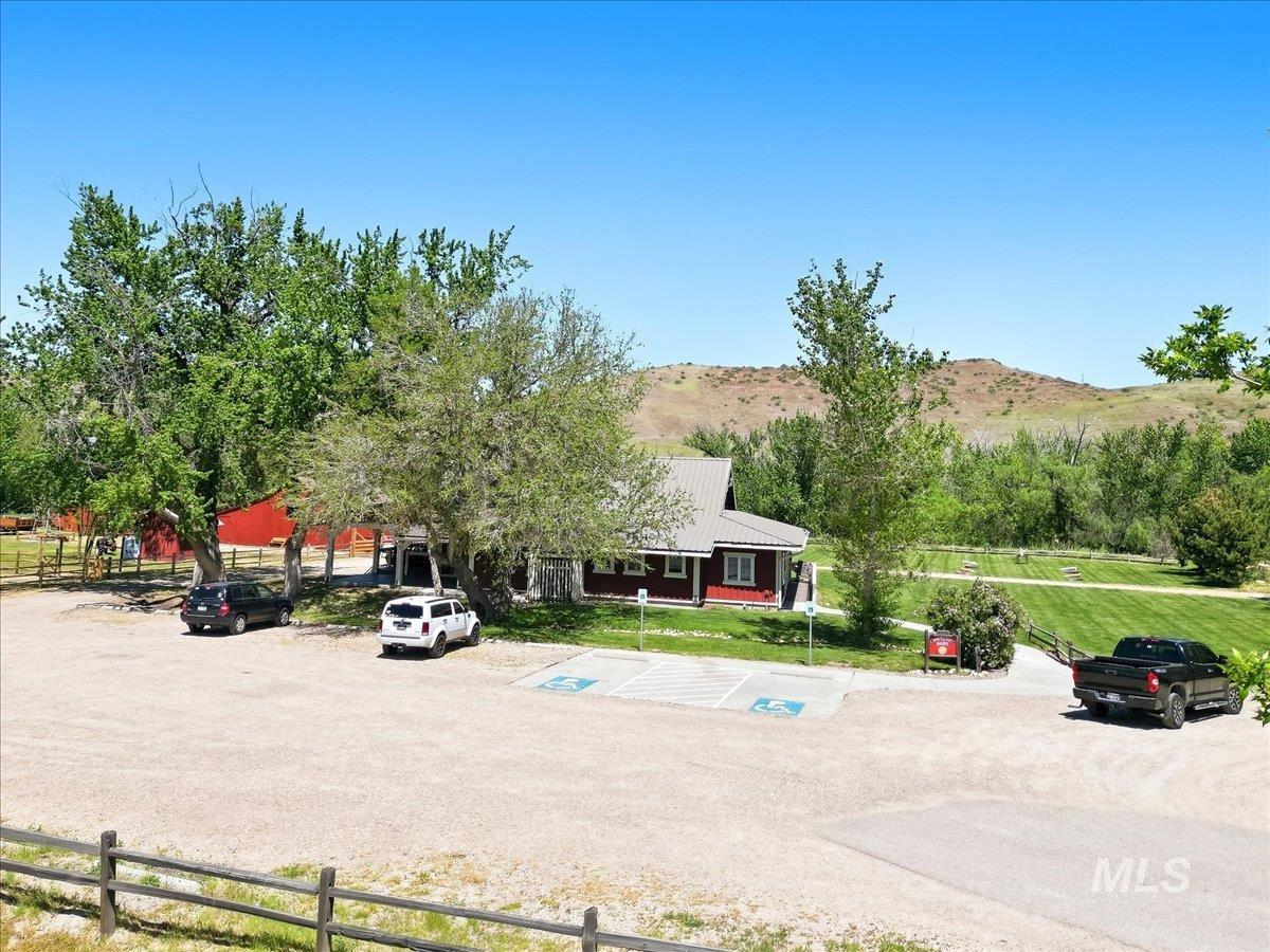 13410 N 5th Ave, Boise, Idaho 83714, 3 Bedrooms, 2.5 Bathrooms, Residential For Sale, Price $719,900, 98986497