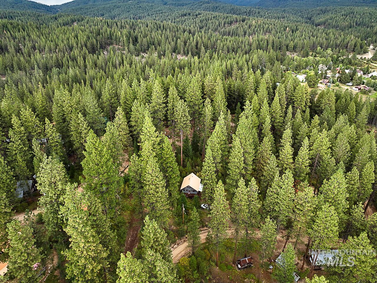225 Mesplie Rd., Placerville, Idaho 83666, 1 Bedroom, 1 Bathroom, Residential For Sale, Price $250,000,MLS 98986498