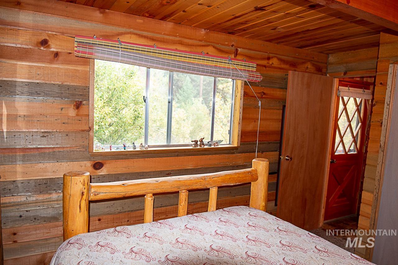 225 Mesplie Rd., Placerville, Idaho 83666, 1 Bedroom, 1 Bathroom, Residential For Sale, Price $250,000,MLS 98986498