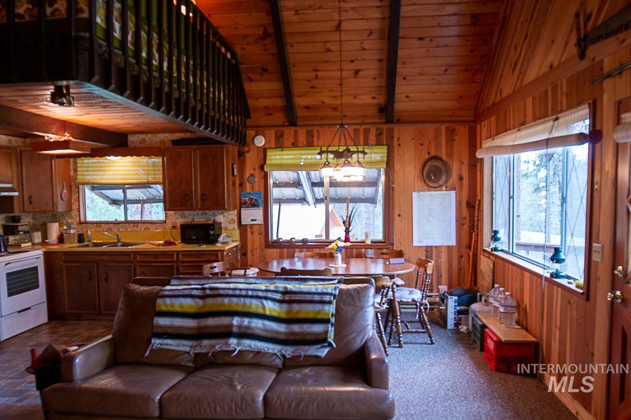 225 Mesplie Rd., Placerville, Idaho 83666, 1 Bedroom, 1 Bathroom, Residential For Sale, Price $250,000,MLS 98986498