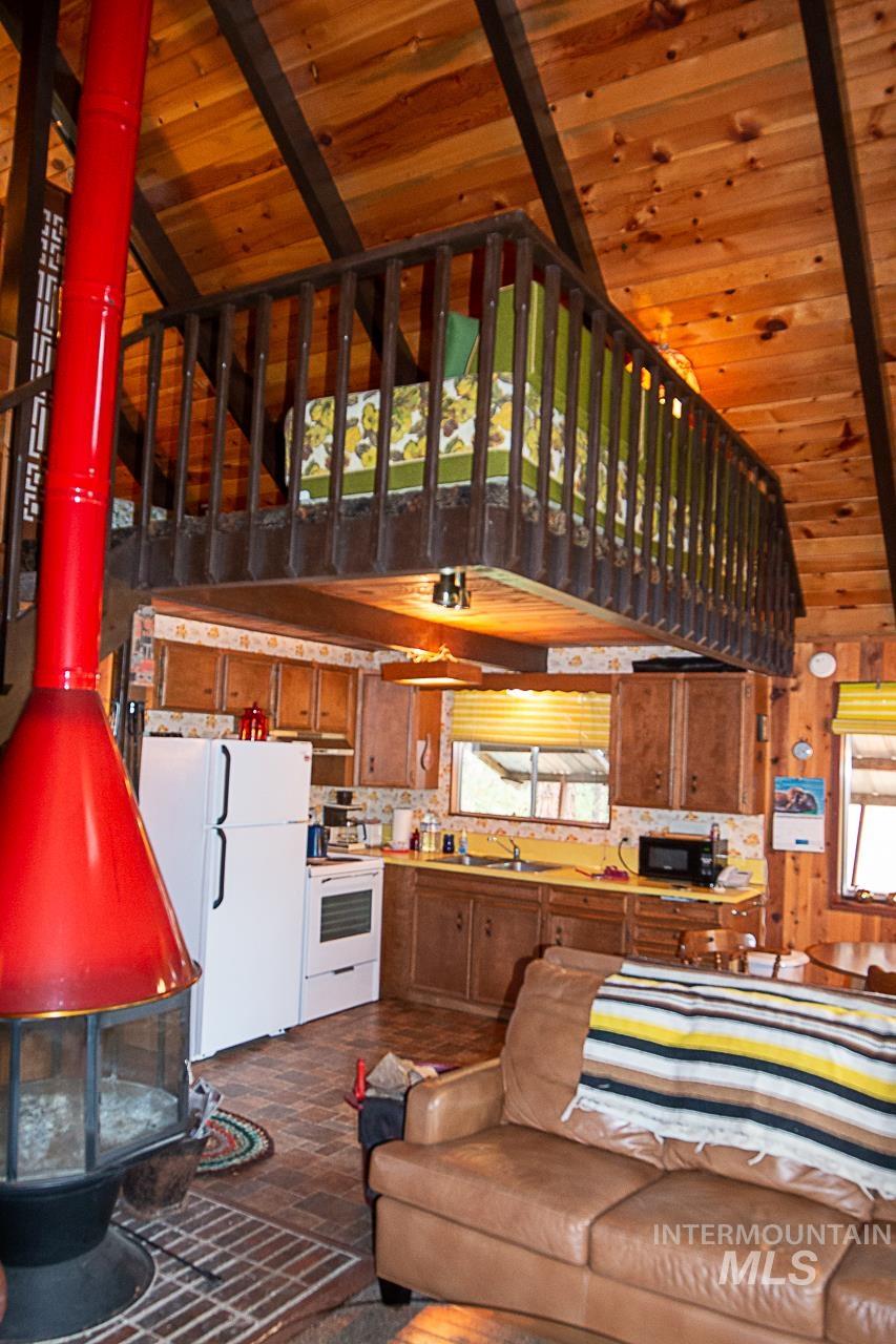 225 Mesplie Rd., Placerville, Idaho 83666, 1 Bedroom, 1 Bathroom, Residential For Sale, Price $250,000,MLS 98986498