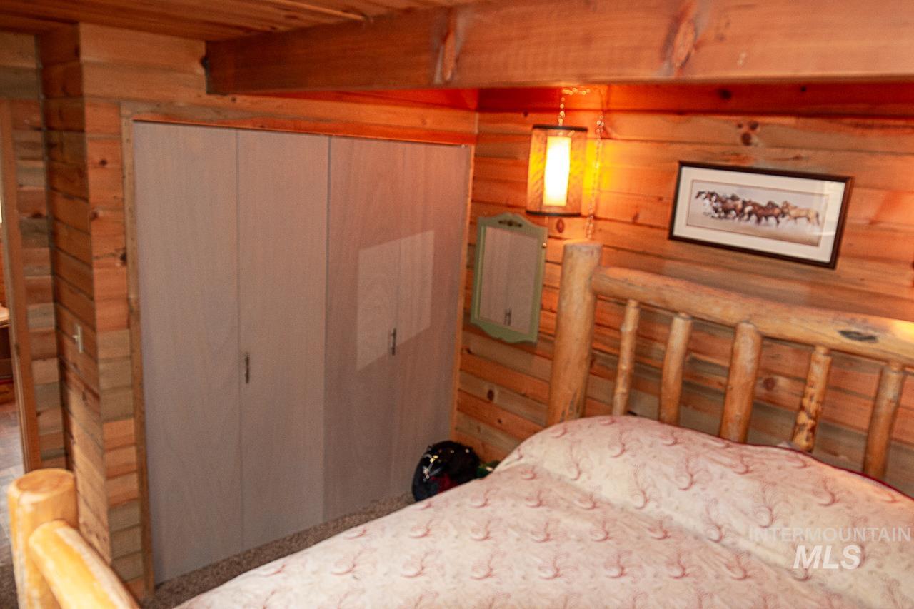 225 Mesplie Rd., Placerville, Idaho 83666, 1 Bedroom, 1 Bathroom, Residential For Sale, Price $250,000,MLS 98986498