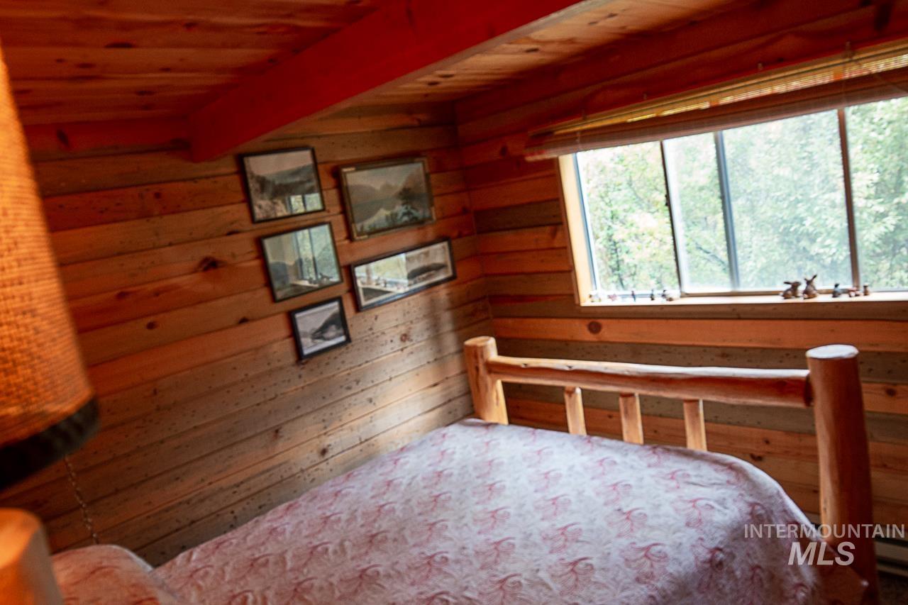 225 Mesplie Rd., Placerville, Idaho 83666, 1 Bedroom, 1 Bathroom, Residential For Sale, Price $250,000,MLS 98986498