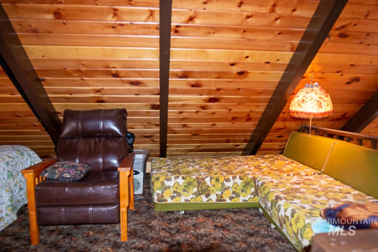 225 Mesplie Rd., Placerville, Idaho 83666, 1 Bedroom, 1 Bathroom, Residential For Sale, Price $250,000,MLS 98986498