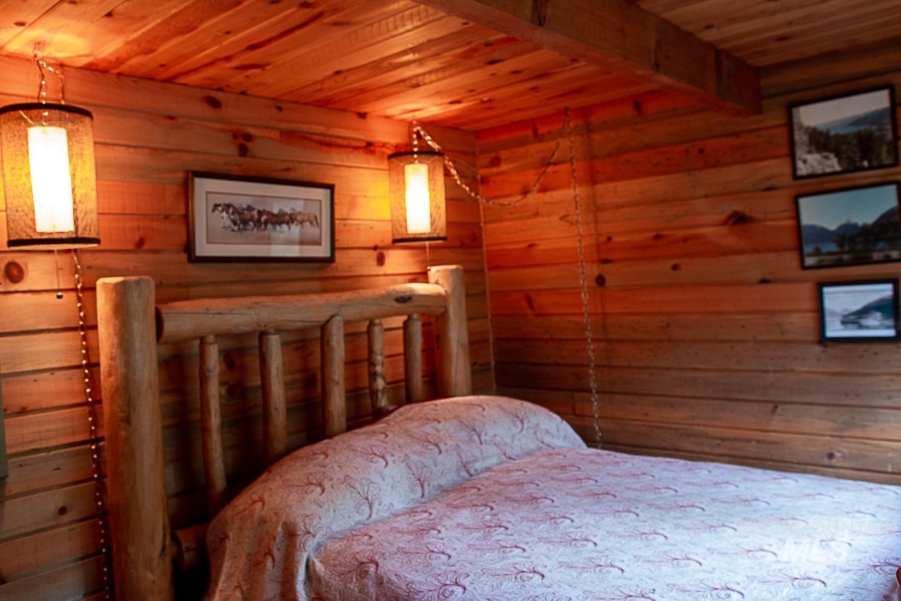 225 Mesplie Rd., Placerville, Idaho 83666, 1 Bedroom, 1 Bathroom, Residential For Sale, Price $250,000,MLS 98986498