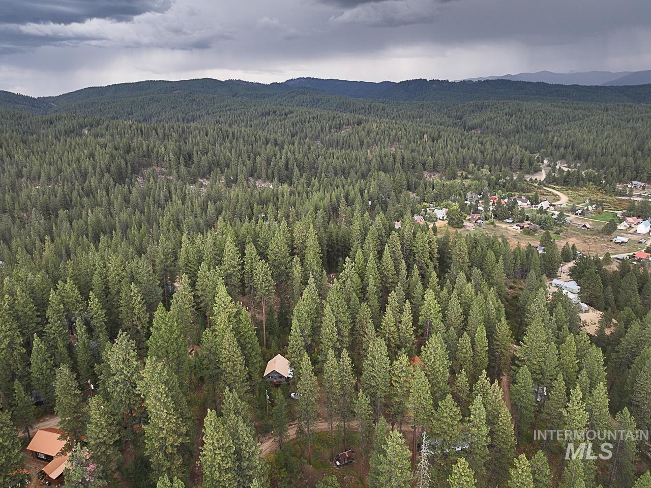 225 Mesplie Rd., Placerville, Idaho 83666, 1 Bedroom, 1 Bathroom, Residential For Sale, Price $250,000,MLS 98986498