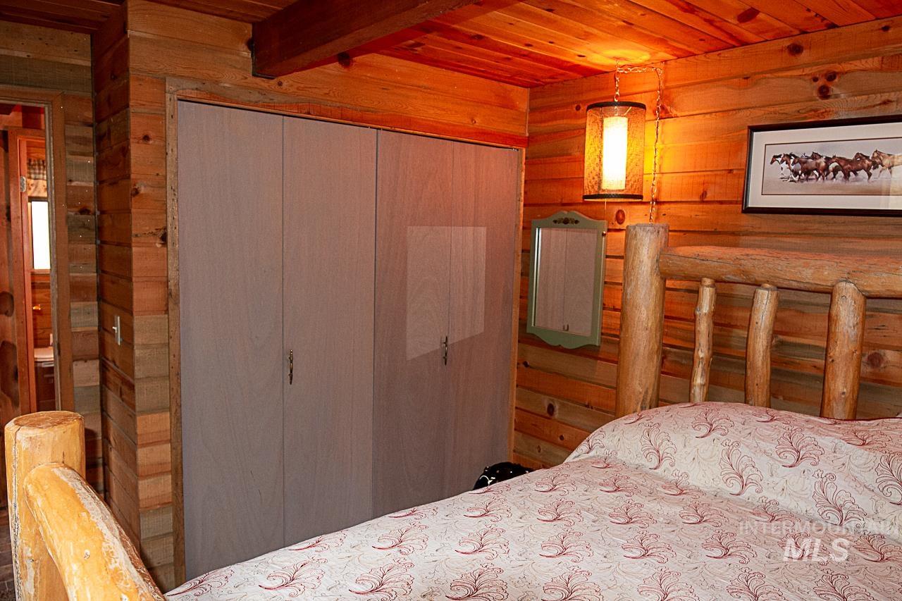 225 Mesplie Rd., Placerville, Idaho 83666, 1 Bedroom, 1 Bathroom, Residential For Sale, Price $250,000,MLS 98986498