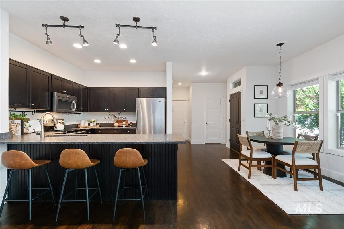 395 E Thurman Mill Lane, Garden City, Idaho 83714, 3 Bedrooms, 2.5 Bathrooms, Residential For Sale, Price $650,000, 98986499