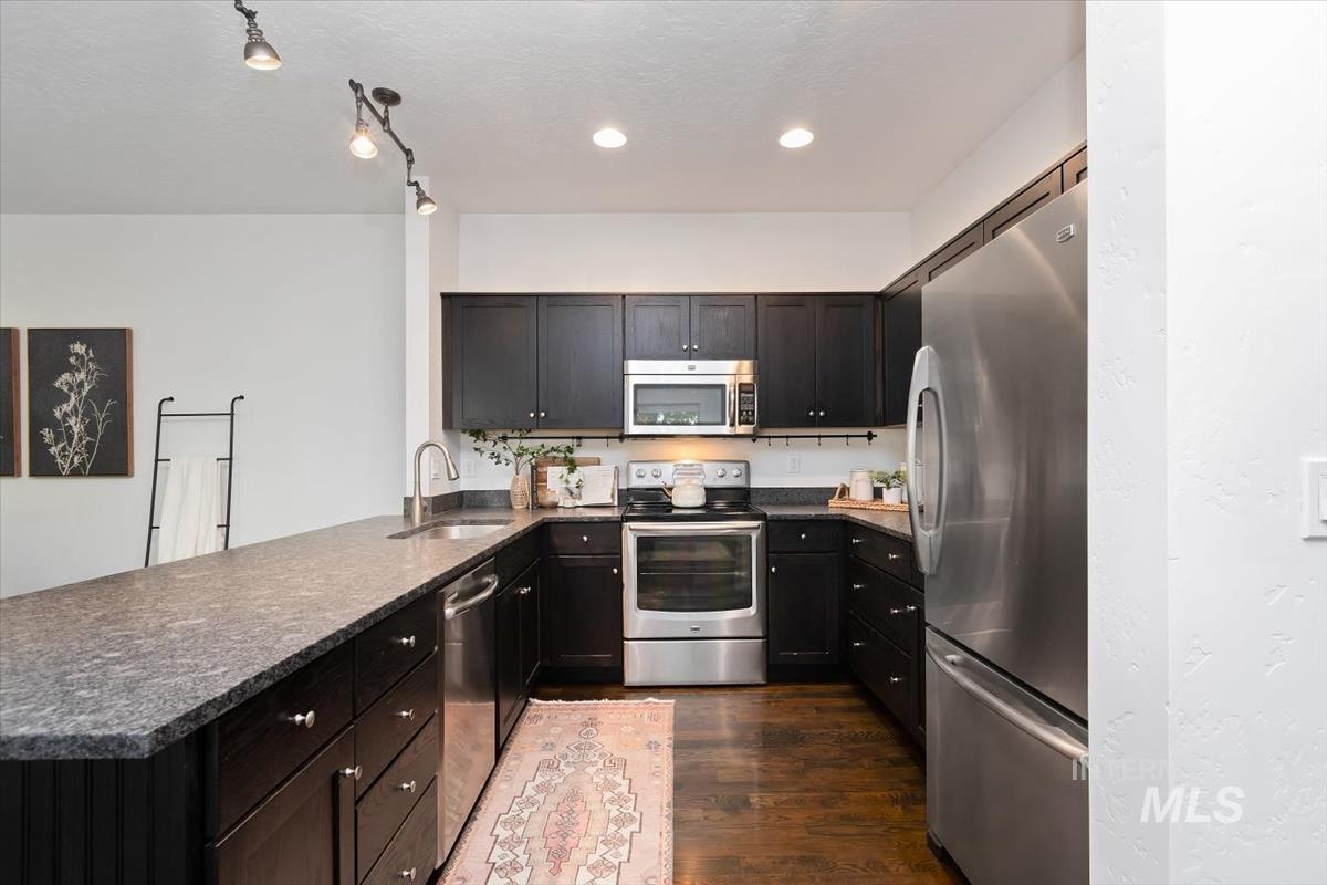 395 E Thurman Mill Lane, Garden City, Idaho 83714, 3 Bedrooms, 2.5 Bathrooms, Residential For Sale, Price $650,000, 98986499