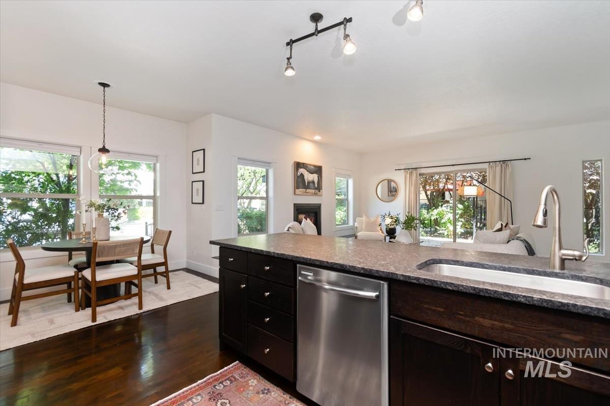 395 E Thurman Mill Lane, Garden City, Idaho 83714, 3 Bedrooms, 2.5 Bathrooms, Residential For Sale, Price $650,000, 98986499