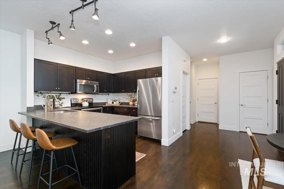 395 E Thurman Mill Lane, Garden City, Idaho 83714, 3 Bedrooms, 2.5 Bathrooms, Residential For Sale, Price $650,000, 98986499