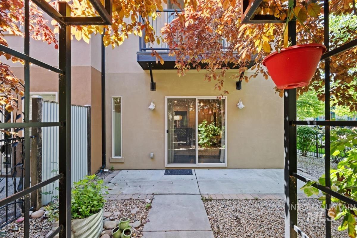 395 E Thurman Mill Lane, Garden City, Idaho 83714, 3 Bedrooms, 2.5 Bathrooms, Residential For Sale, Price $650,000, 98986499