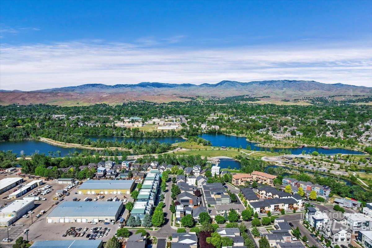 395 E Thurman Mill Lane, Garden City, Idaho 83714, 3 Bedrooms, 2.5 Bathrooms, Residential For Sale, Price $650,000, 98986499