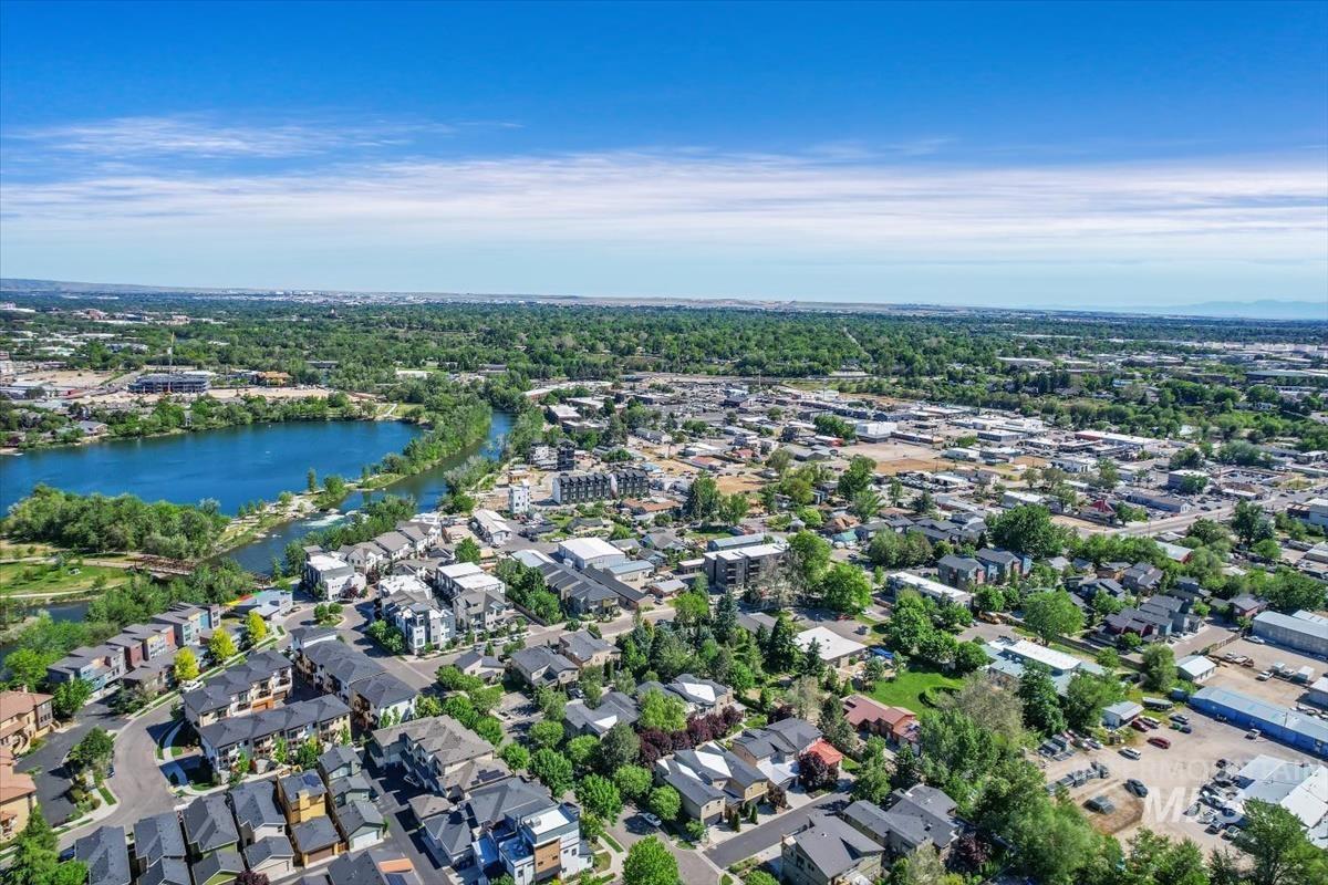 395 E Thurman Mill Lane, Garden City, Idaho 83714, 3 Bedrooms, 2.5 Bathrooms, Residential For Sale, Price $650,000, 98986499