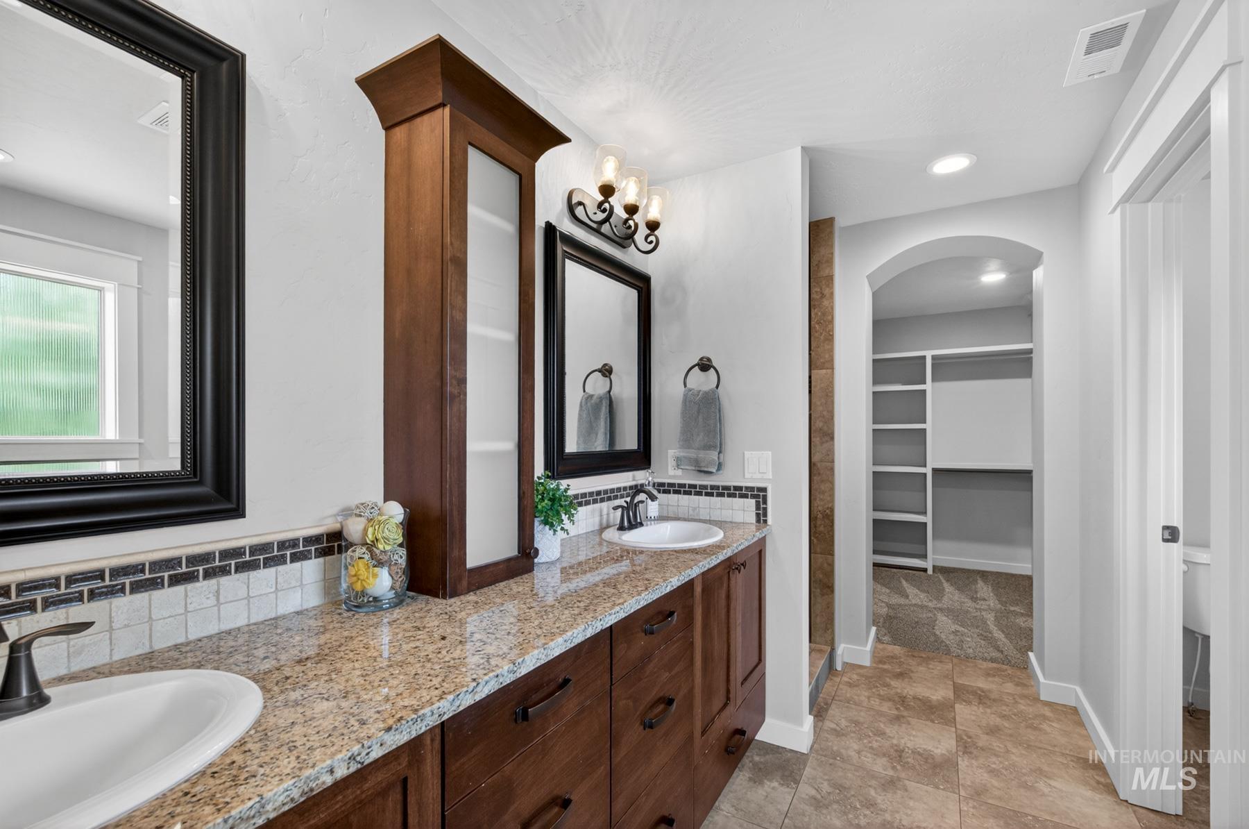 2979 E Ragusa, Meridian, Idaho 83642, 4 Bedrooms, 2.5 Bathrooms, Residential For Sale, Price $629,000,MLS 98986500