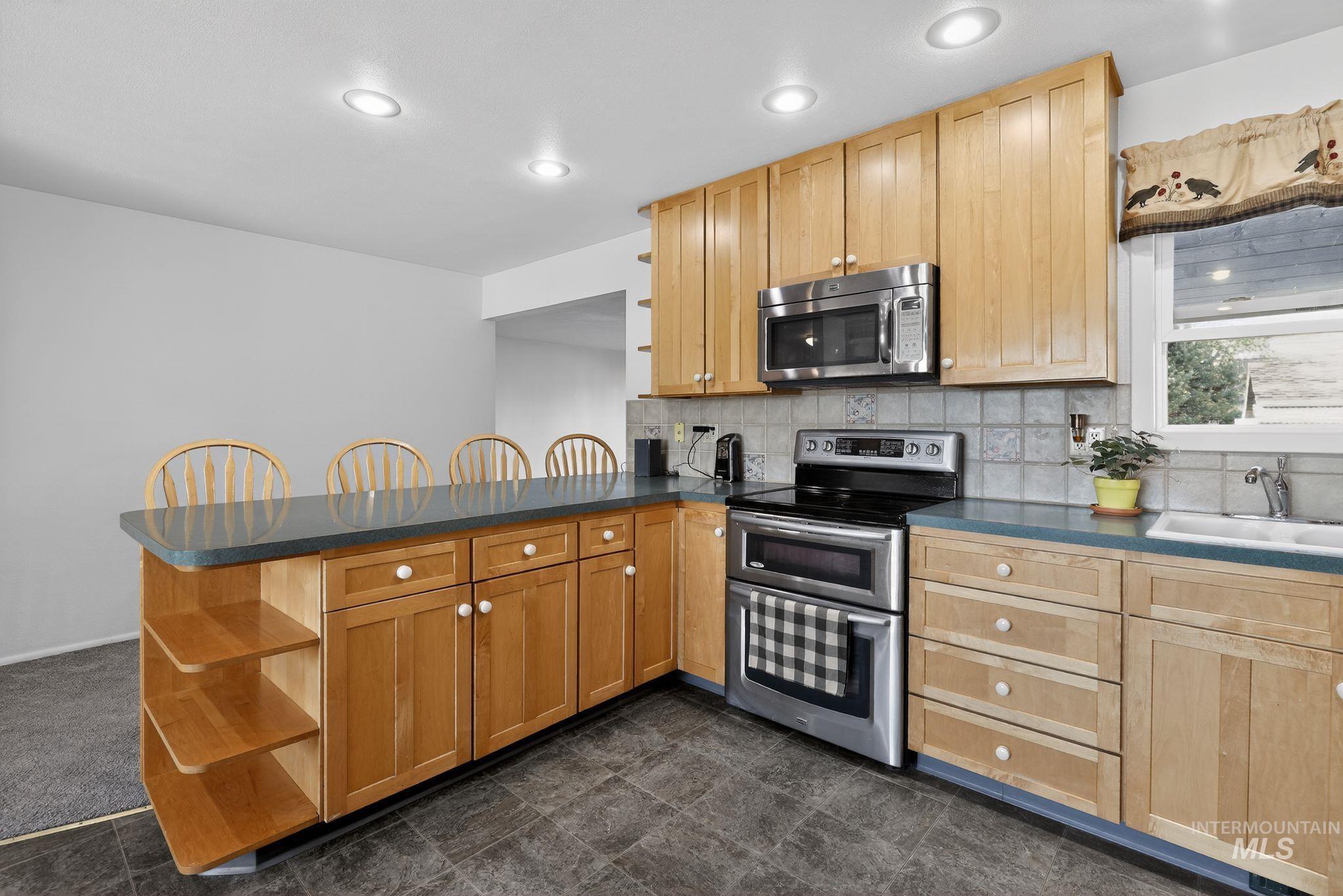 829 NW 2nd Street, Fruitland, Idaho 83619-3600, 3 Bedrooms, 2 Bathrooms, Residential For Sale, Price $469,000,MLS 98986501