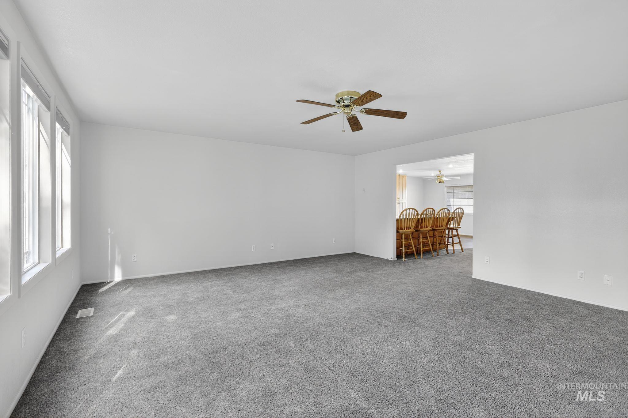 829 NW 2nd Street, Fruitland, Idaho 83619-3600, 3 Bedrooms, 2 Bathrooms, Residential For Sale, Price $469,000,MLS 98986501