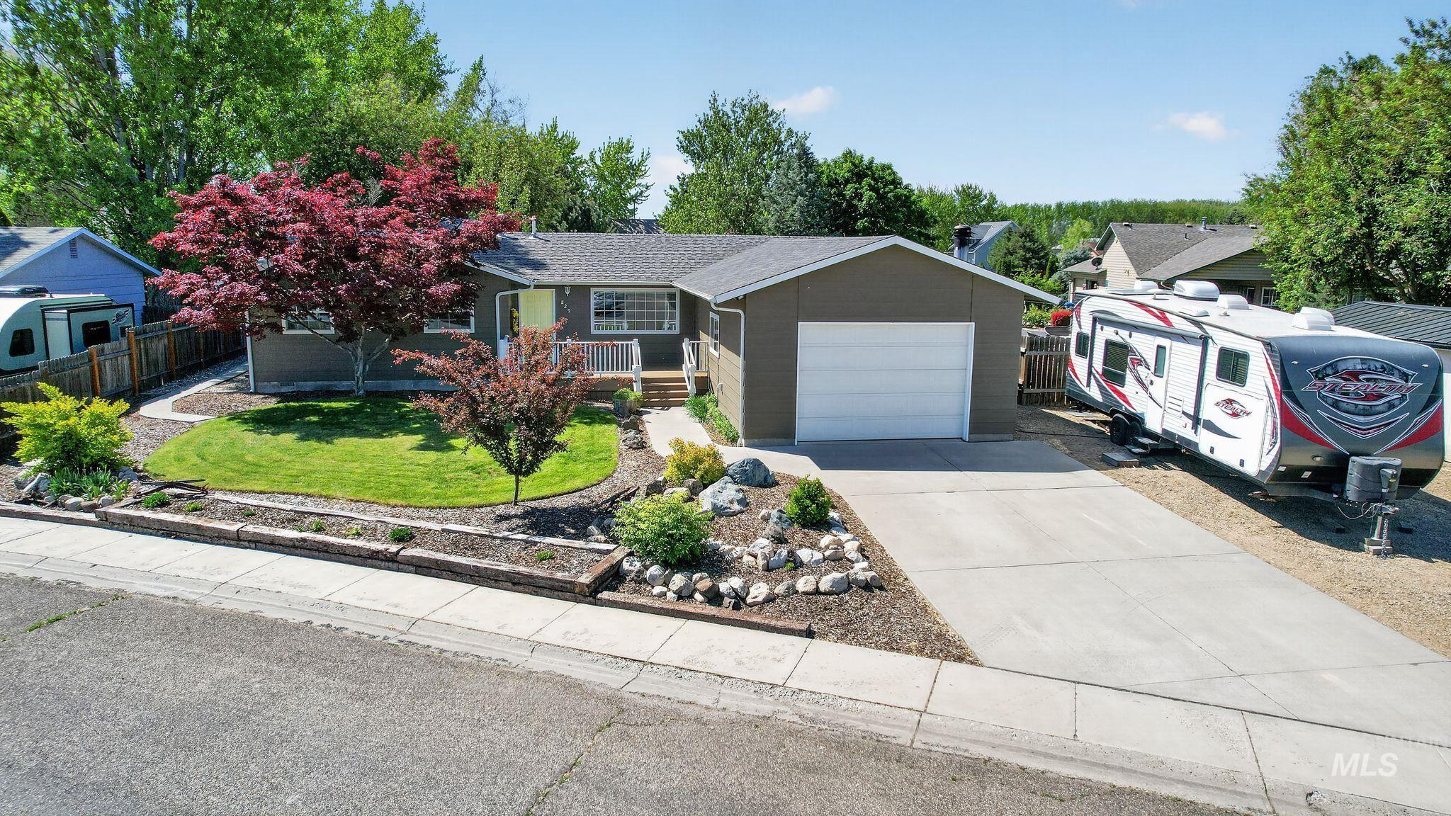 829 NW 2nd Street, Fruitland, Idaho 83619-3600, 3 Bedrooms, 2 Bathrooms, Residential For Sale, Price $469,000,MLS 98986501