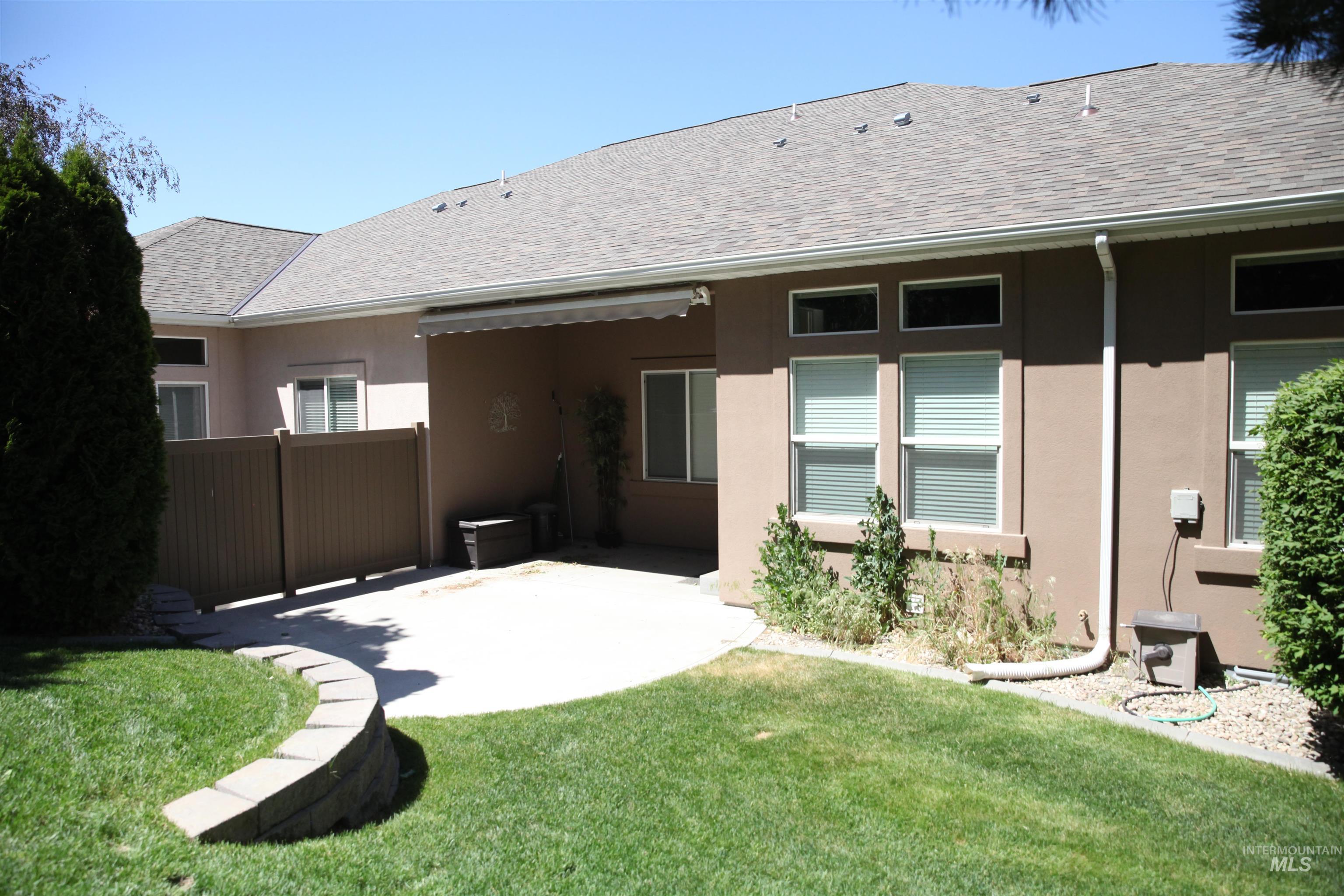 676 Riverview Dr., Twin Falls, Idaho 83301, 3 Bedrooms, 2 Bathrooms, Residential For Sale, Price $519,900, 98986504
