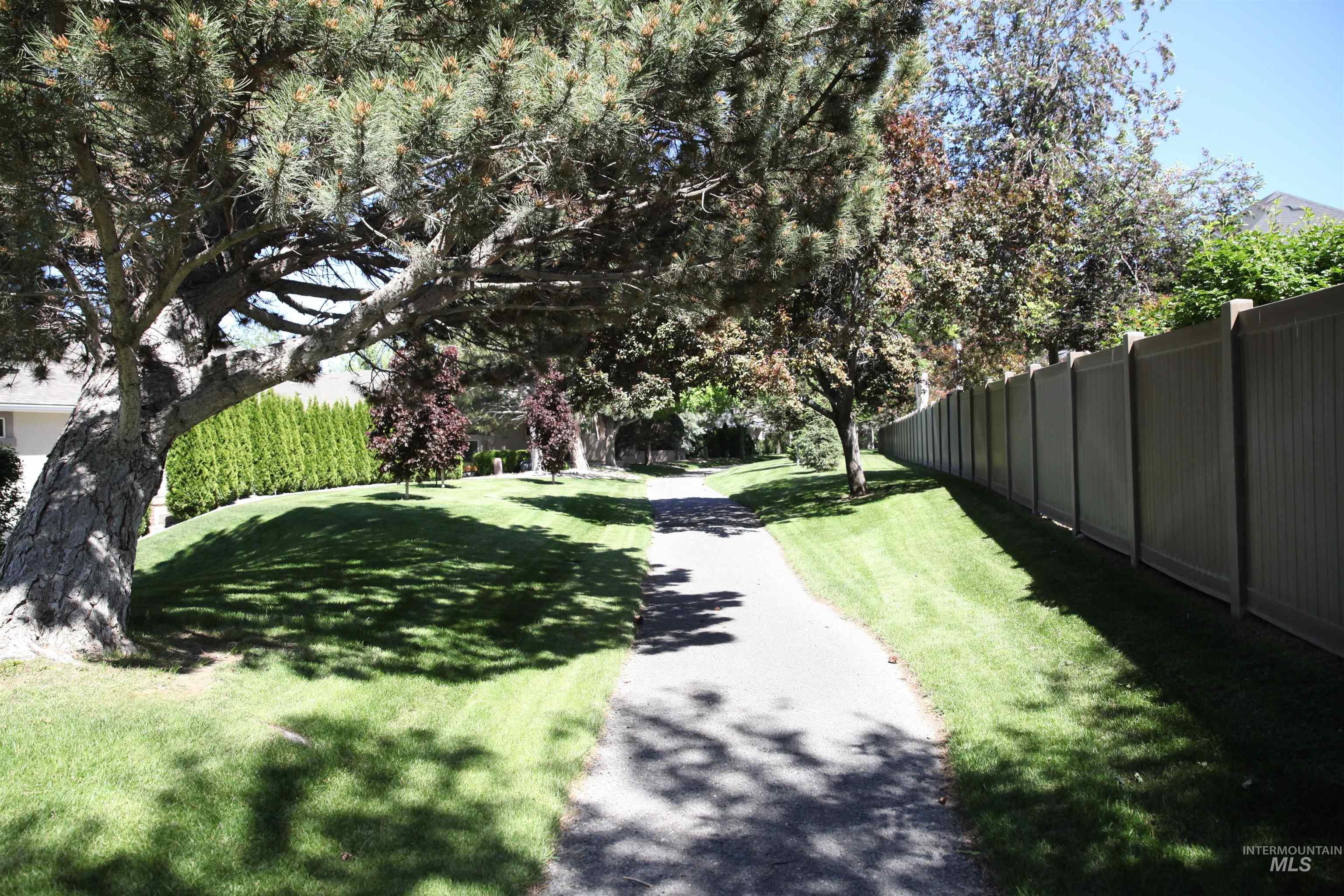 676 Riverview Dr., Twin Falls, Idaho 83301, 3 Bedrooms, 2 Bathrooms, Residential For Sale, Price $519,900, 98986504