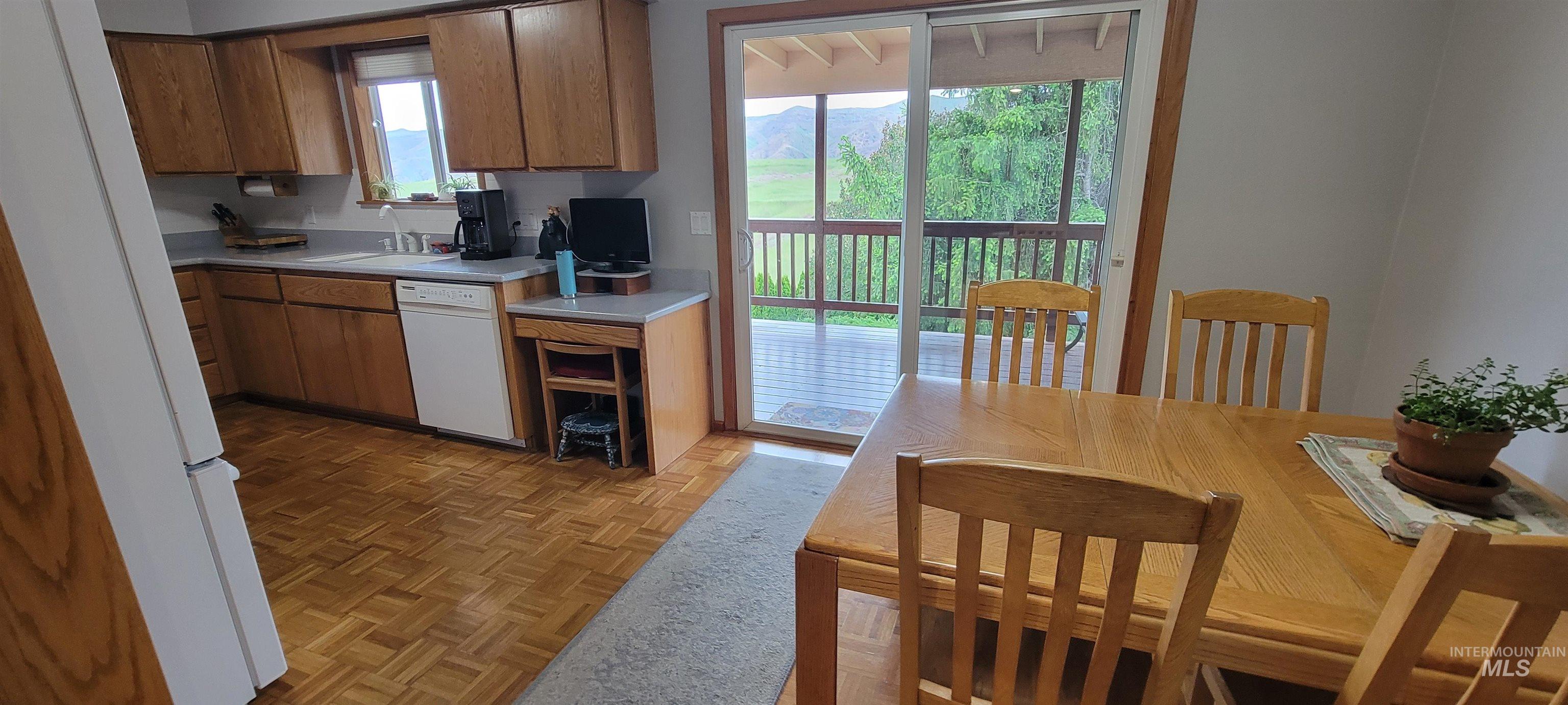 2426 Easy St, Clarkston, Washington 99403, 4 Bedrooms, 2 Bathrooms, Residential For Sale, Price $419,000,MLS 98986505