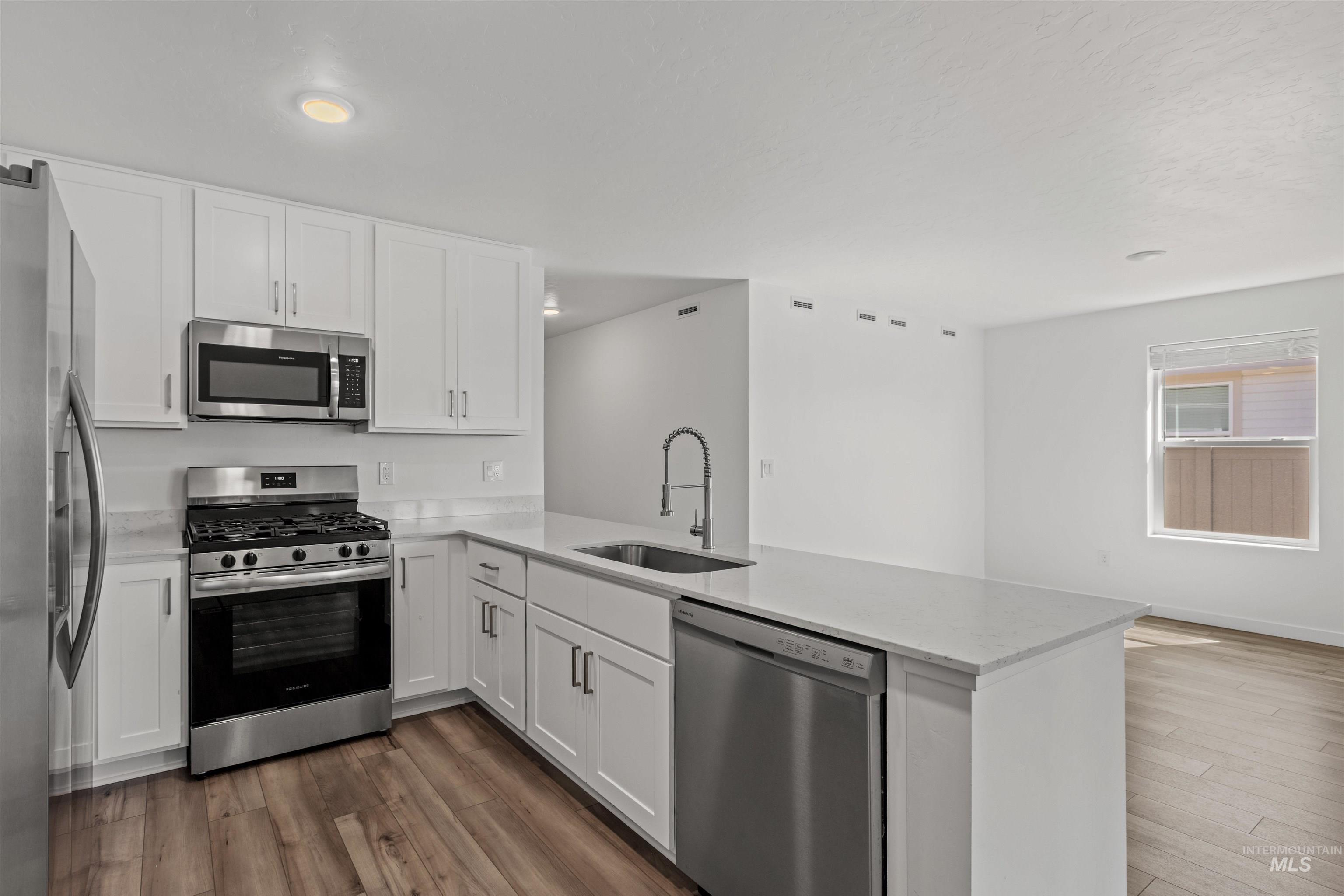 8641 E Velvet Ash St, Nampa, Idaho 83687, 4 Bedrooms, 2 Bathrooms, Residential For Sale, Price $415,000,MLS 98986508