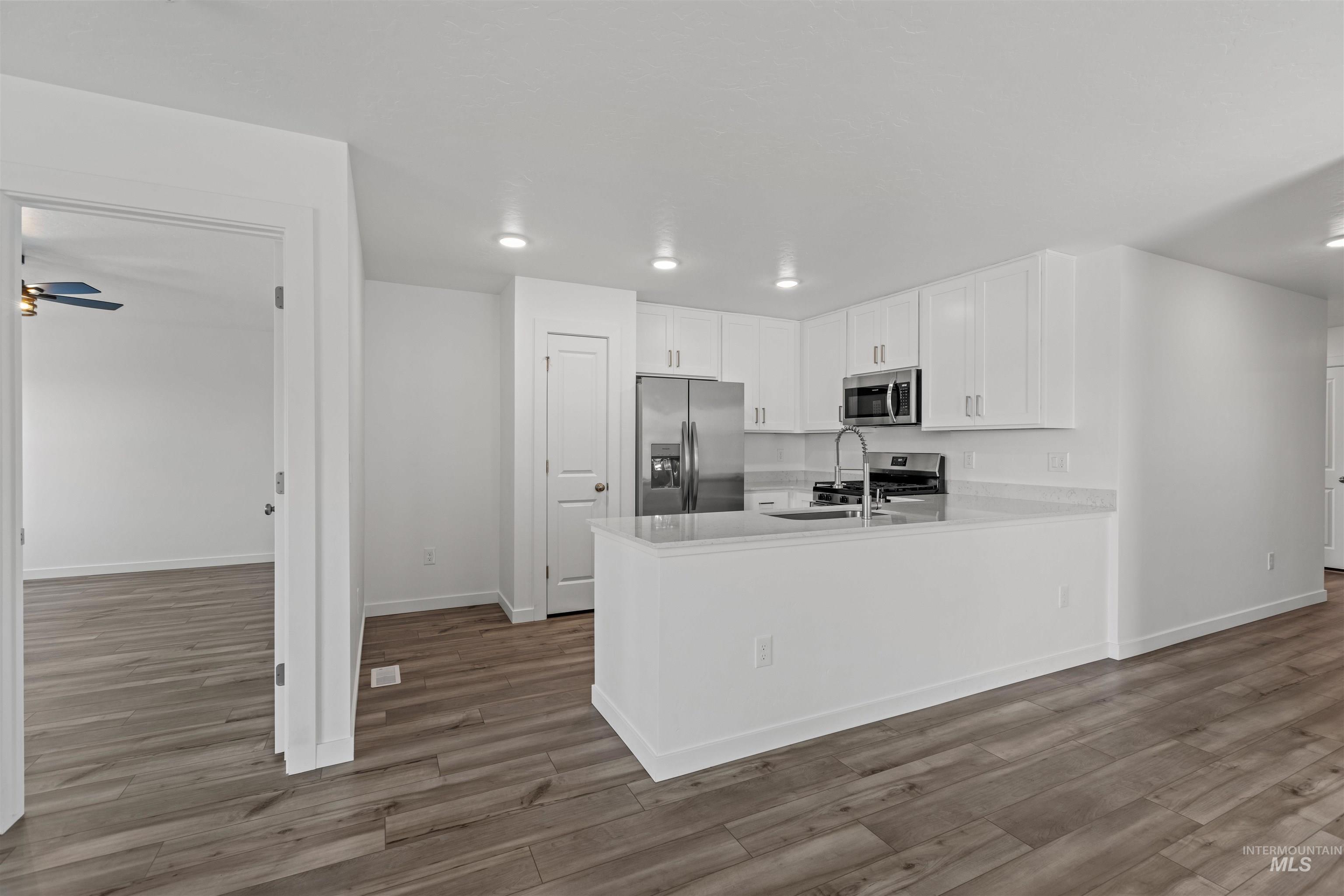 8641 E Velvet Ash St, Nampa, Idaho 83687, 4 Bedrooms, 2 Bathrooms, Residential For Sale, Price $415,000,MLS 98986508