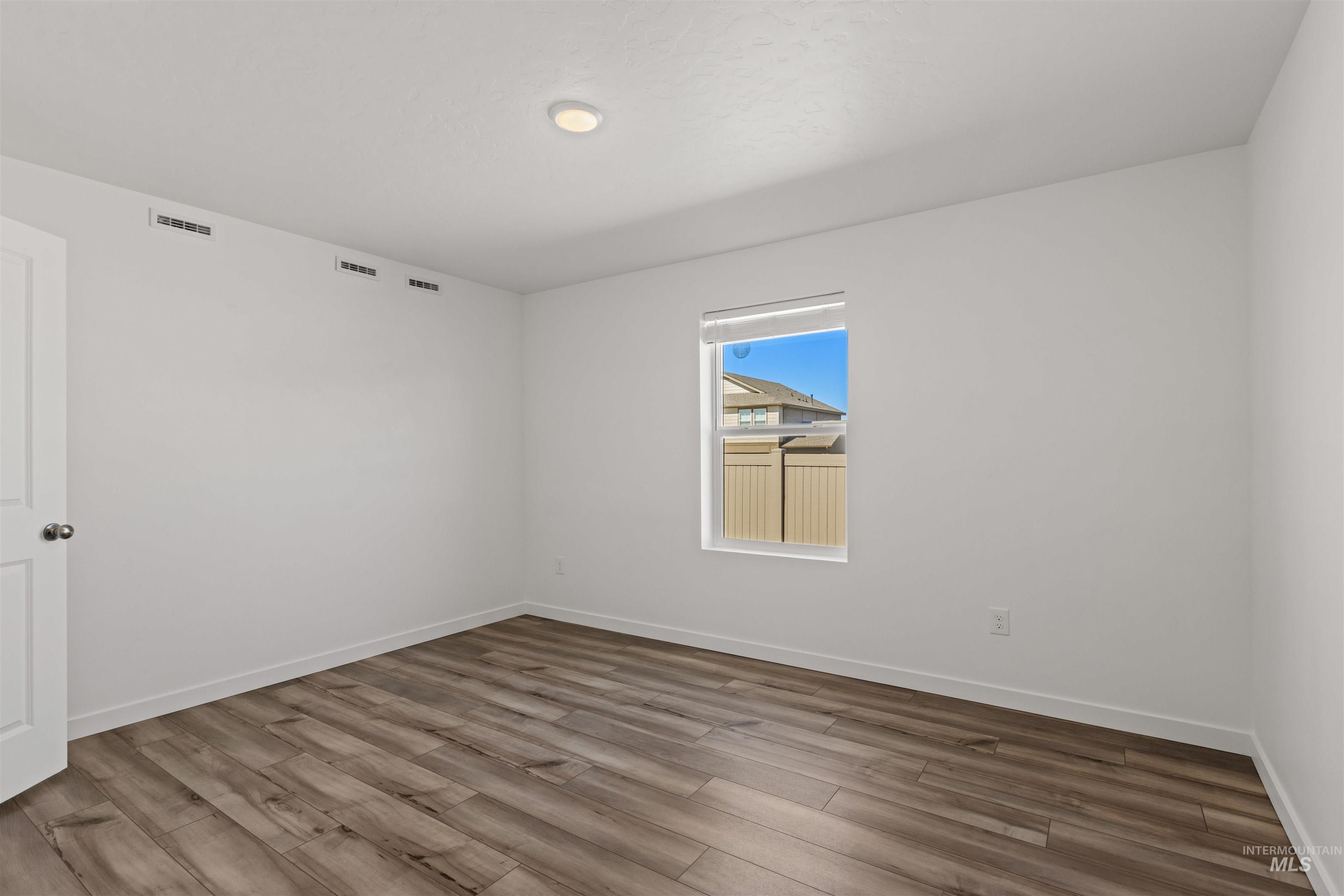 8641 E Velvet Ash St, Nampa, Idaho 83687, 4 Bedrooms, 2 Bathrooms, Residential For Sale, Price $415,000,MLS 98986508