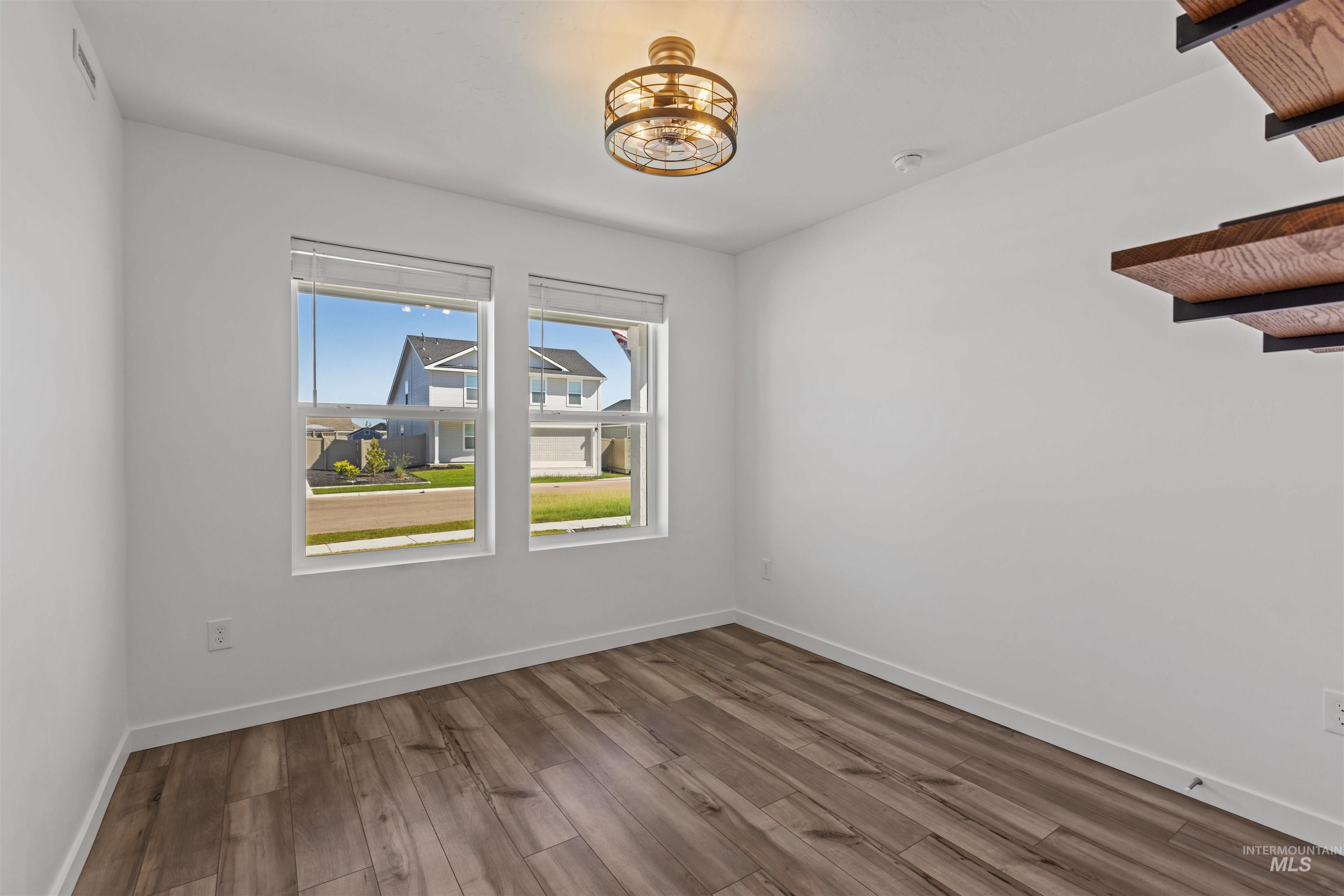 8641 E Velvet Ash St, Nampa, Idaho 83687, 4 Bedrooms, 2 Bathrooms, Residential For Sale, Price $415,000,MLS 98986508