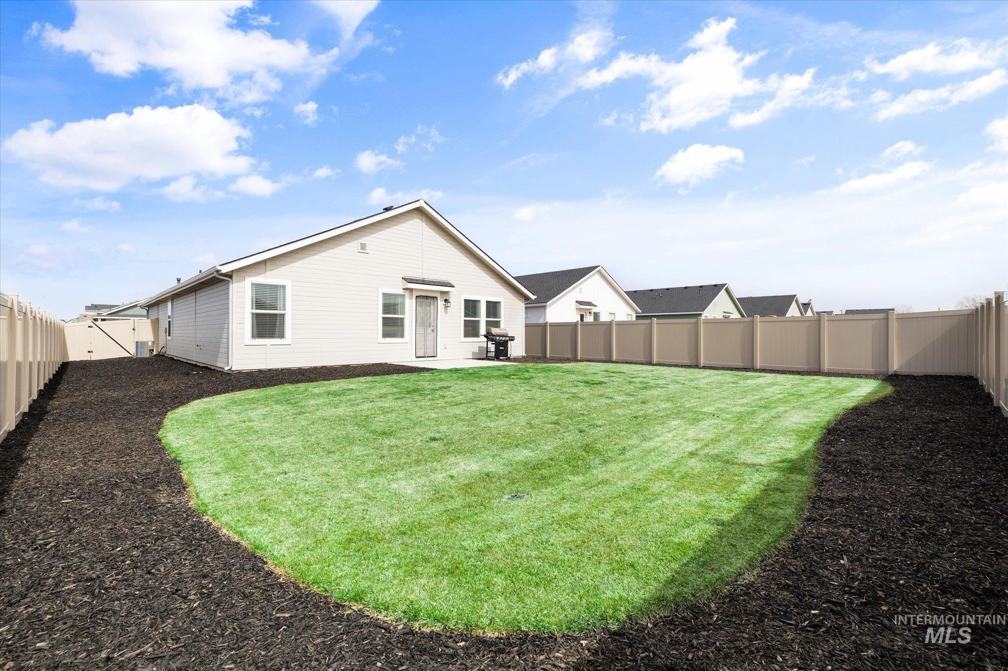 8641 E Velvet Ash St, Nampa, Idaho 83687, 4 Bedrooms, 2 Bathrooms, Residential For Sale, Price $415,000,MLS 98986508