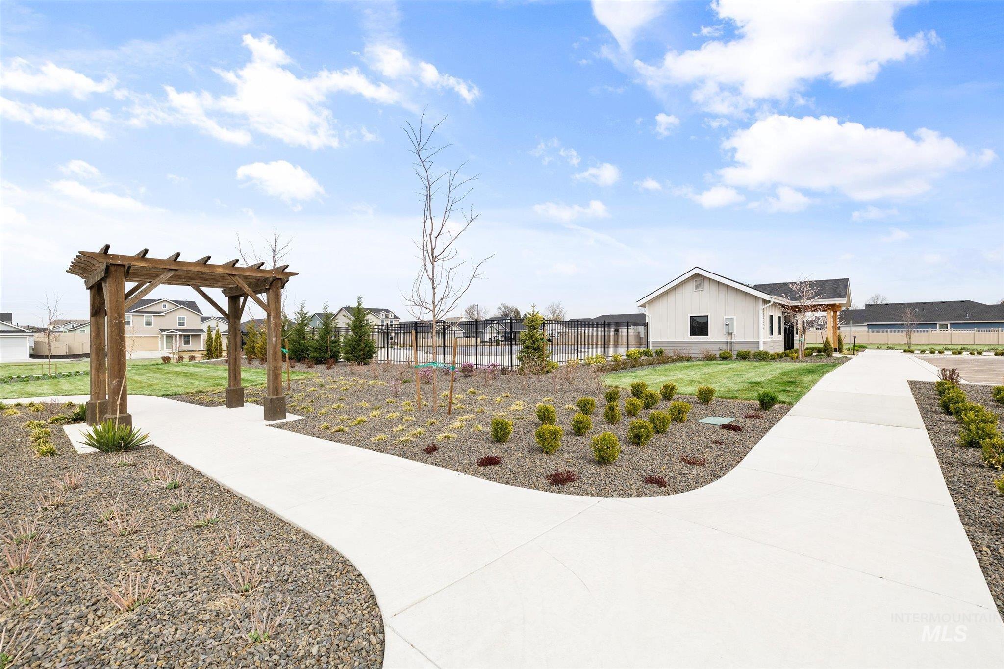 8641 E Velvet Ash St, Nampa, Idaho 83687, 4 Bedrooms, 2 Bathrooms, Residential For Sale, Price $415,000,MLS 98986508