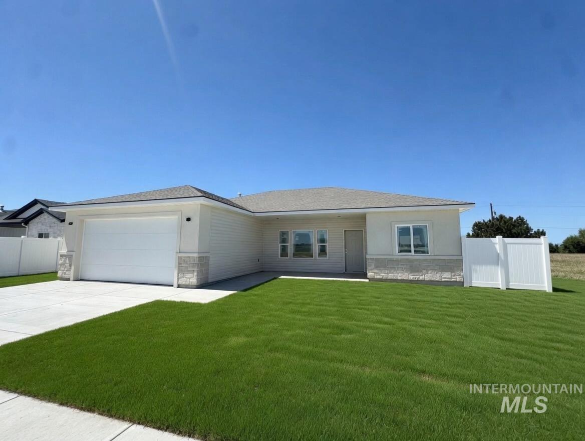 507 Eclipse Dr., Twin Falls, Idaho 83301, 3 Bedrooms, 2 Bathrooms, Residential For Sale, Price $389,000,MLS 98986509