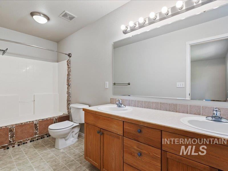 7839 N Duncan, Boise, Idaho 83714, 3 Bedrooms, 2.5 Bathrooms, Residential For Sale, Price $469,900, 98986510