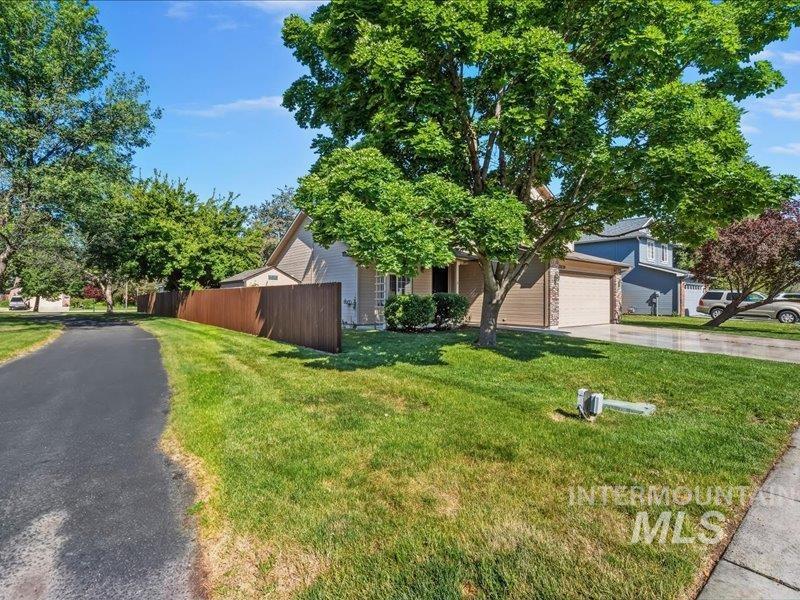 7839 N Duncan, Boise, Idaho 83714, 3 Bedrooms, 2.5 Bathrooms, Residential For Sale, Price $469,900, 98986510