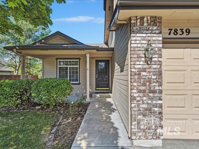 7839 N Duncan, Boise, Idaho 83714, 3 Bedrooms, 2.5 Bathrooms, Residential For Sale, Price $469,900, 98986510