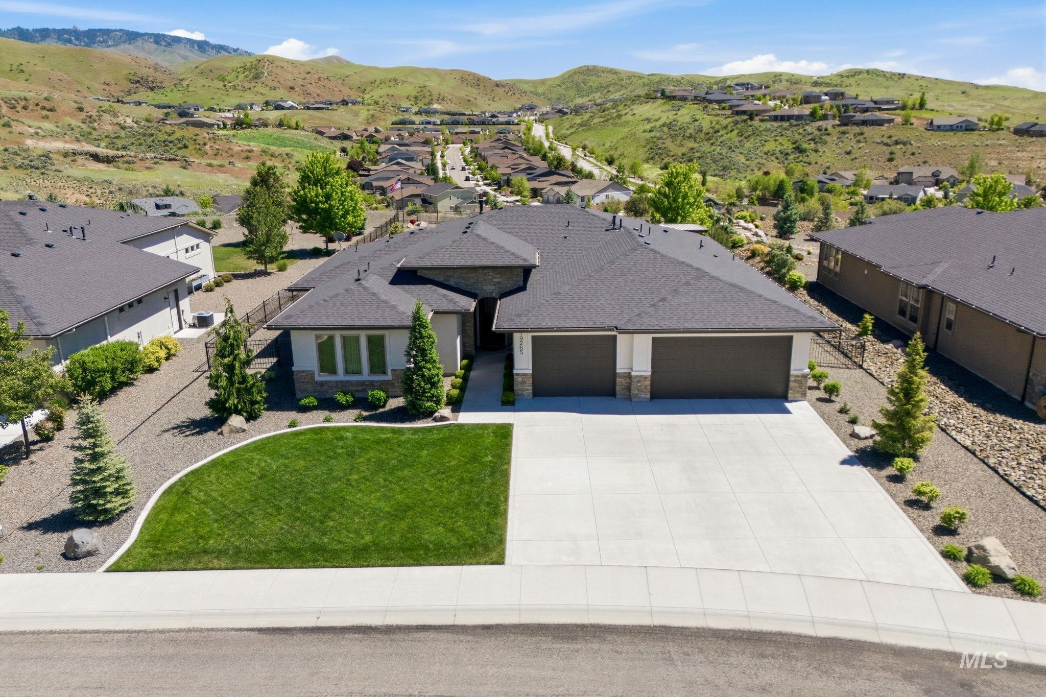 19265 E Eaglestone Place, Eagle, Idaho 83714, 4 Bedrooms, 3.5 Bathrooms, Residential For Sale, Price $1,299,999, 98986511
