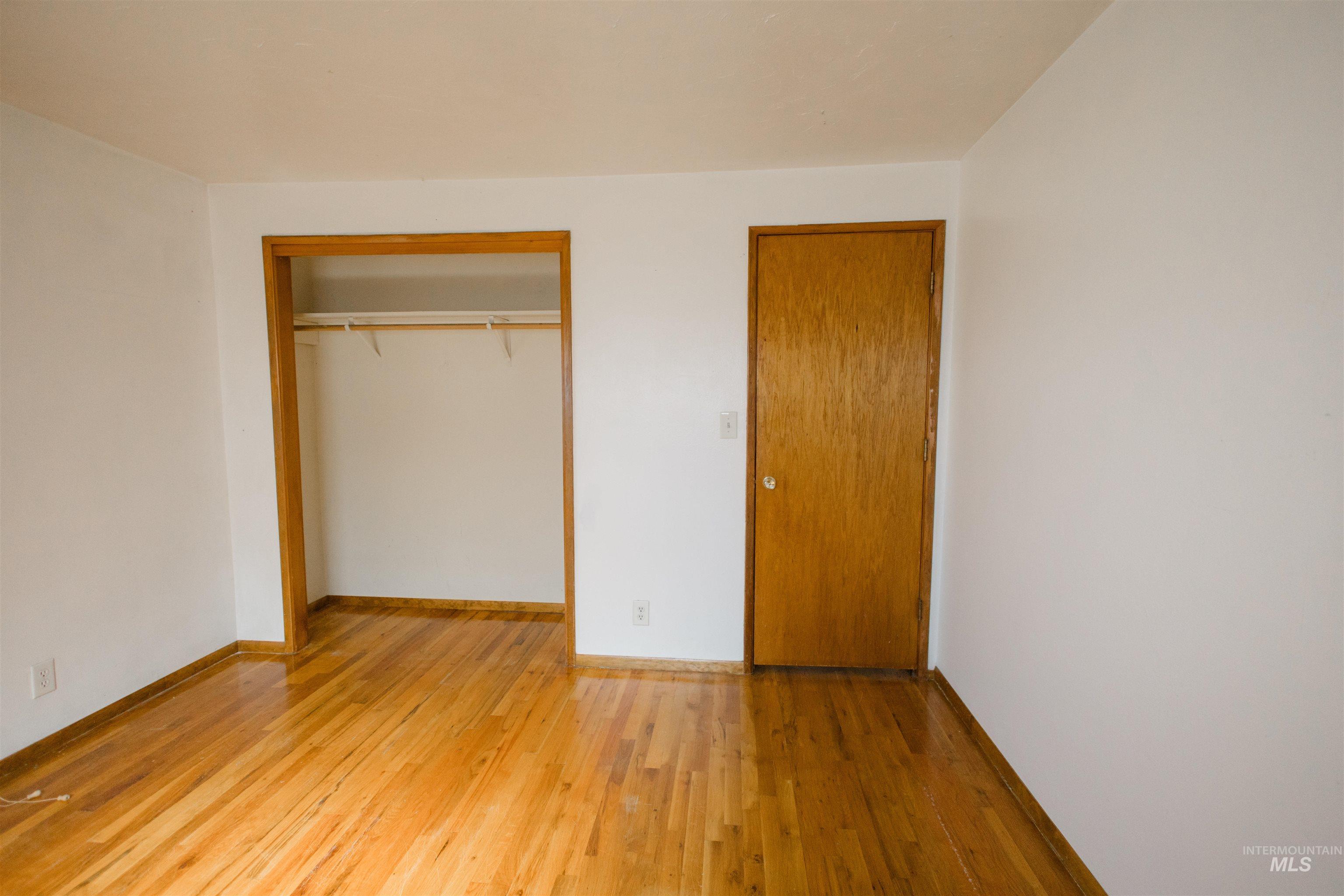 950 E 16th N, Mountain Home, Idaho 83647, 3 Bedrooms, 1 Bathroom, Residential For Sale, Price $290,000,MLS 98986512