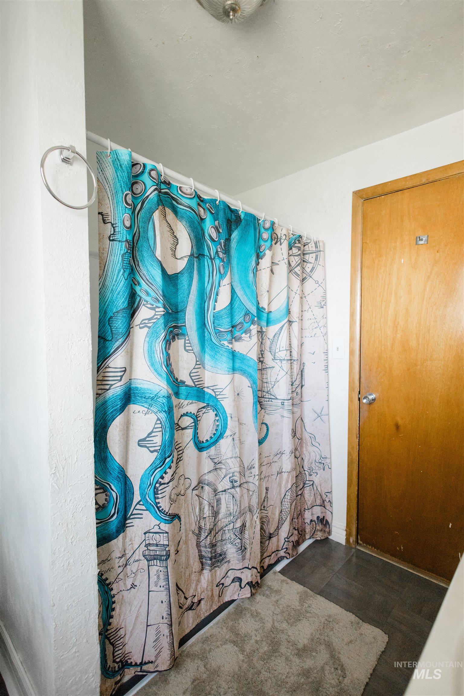 950 E 16th N, Mountain Home, Idaho 83647, 3 Bedrooms, 1 Bathroom, Residential For Sale, Price $290,000,MLS 98986512