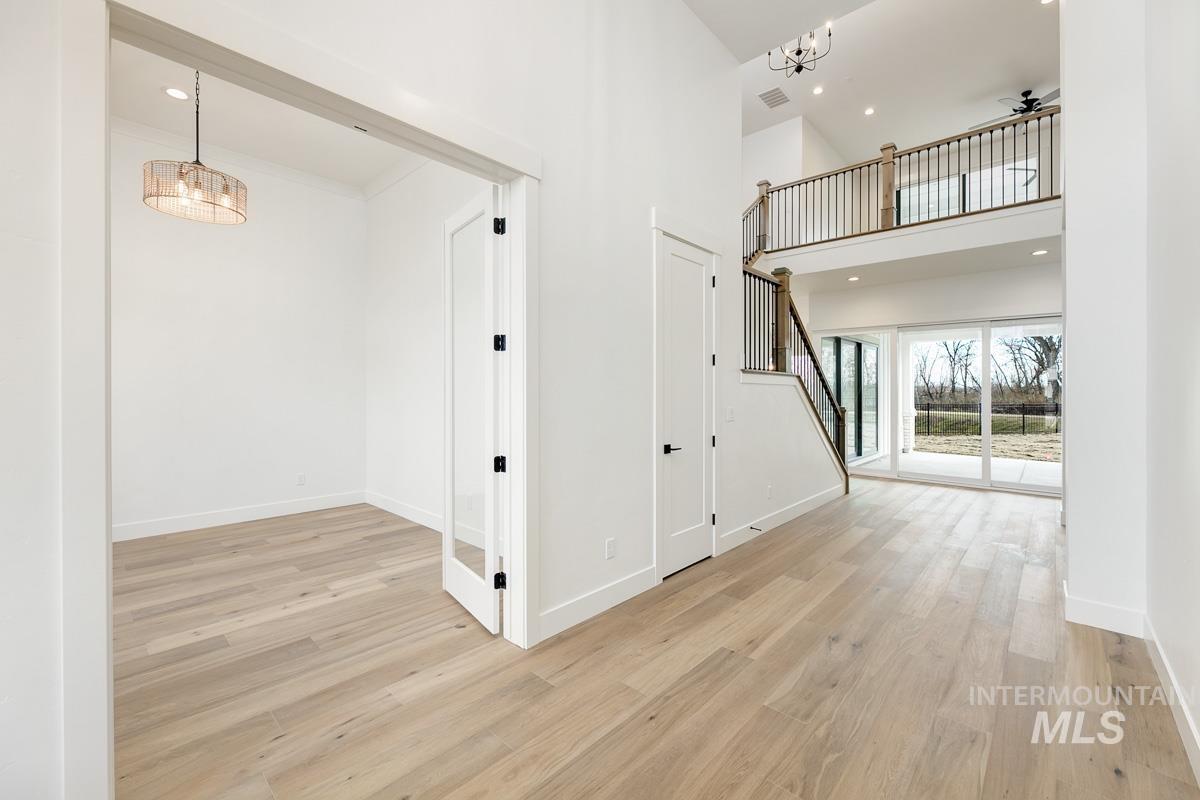 4357 W Estuary Ct., Eagle, Idaho 83616, 4 Bedrooms, 4.5 Bathrooms, Residential For Sale, Price $1,405,518, 98986514