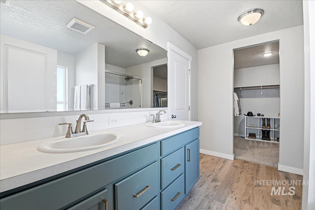 1586 Cashel St, Middleton, Idaho 83664, 4 Bedrooms, 2 Bathrooms, Residential For Sale, Price $464,900,MLS 98986515